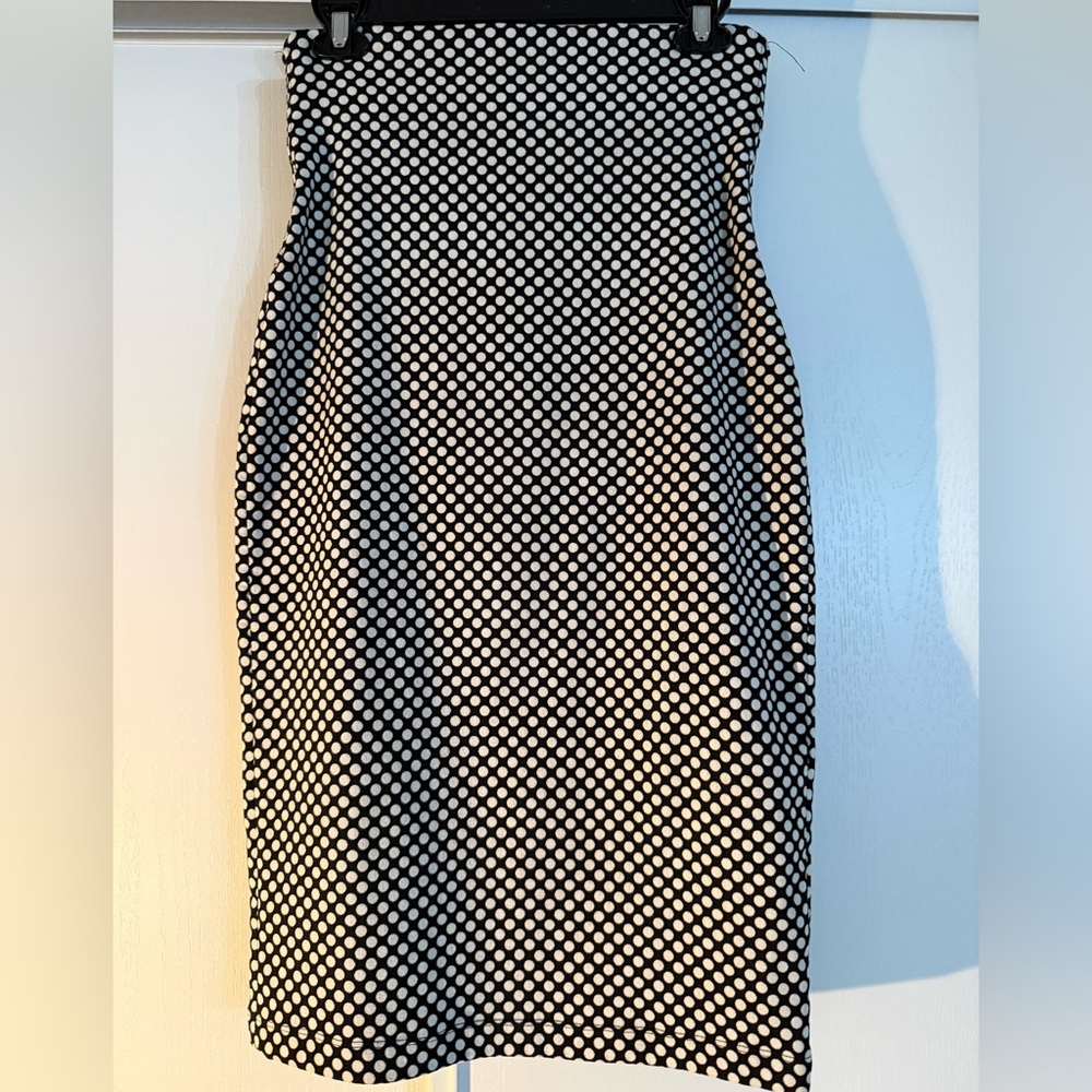 Max Studio Black and White Polka Dot Skirt